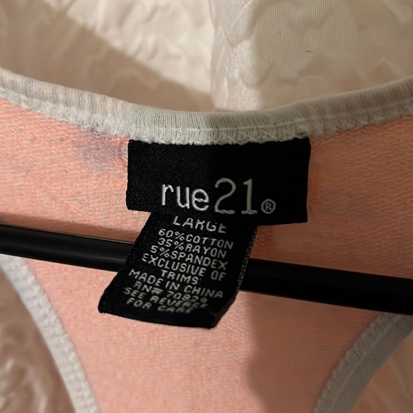 “Dream on Dreamer” RUE 21 Tank - Picture 3 of 3